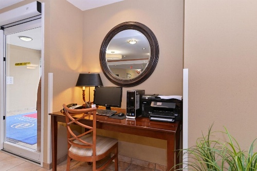 Candlewood Suites Elmira Horseheads image 3